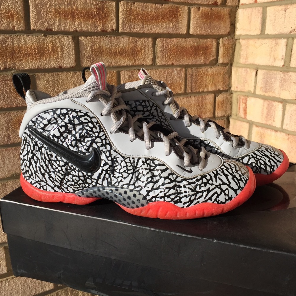 Gray, Pink, Black Foams size 7 Youth (9 women's)